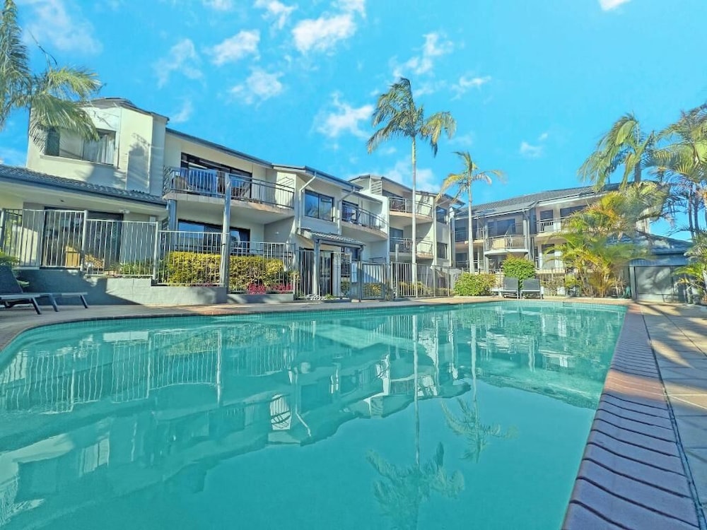 BEACHES HOLIDAY RESORT 12/35