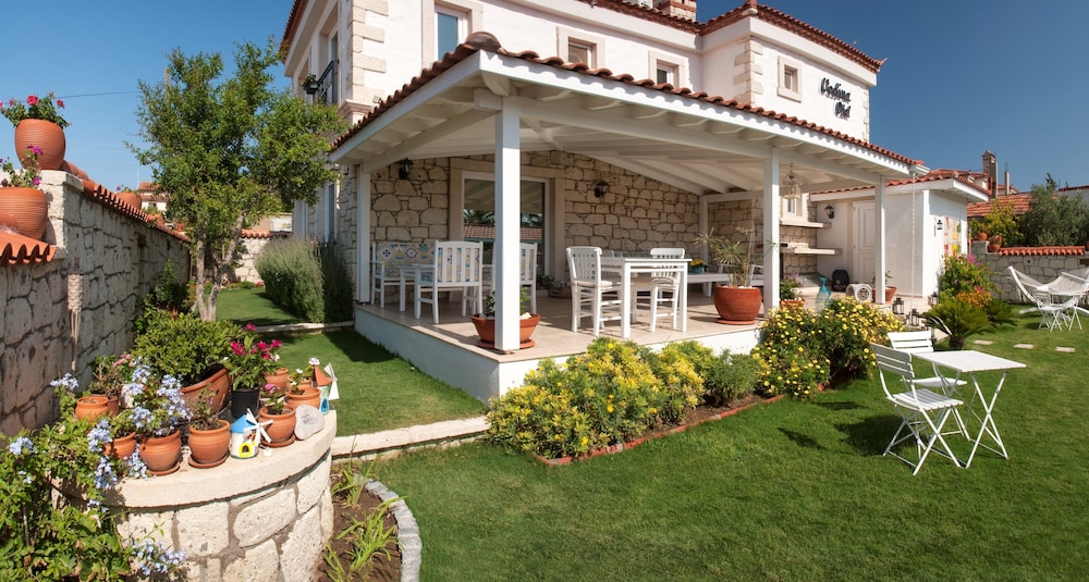 Vodina Hotel 41/50