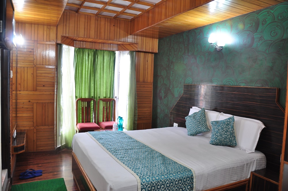 Hotel Sidharath 16/33