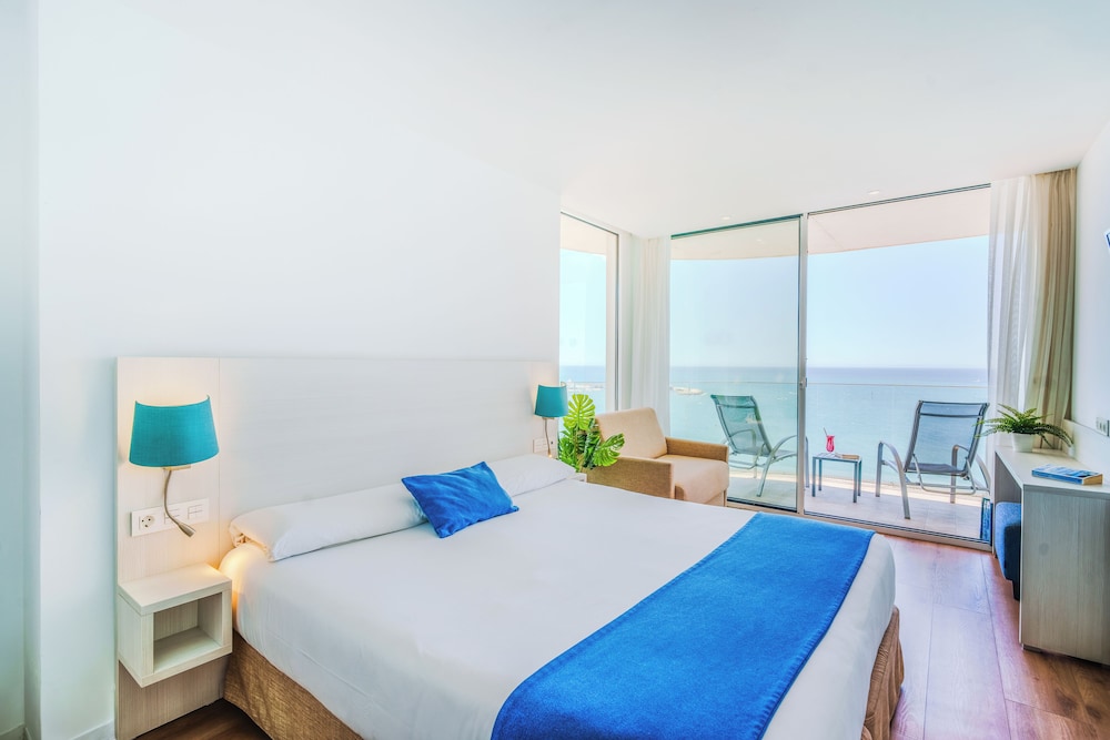 GRAND, DOUBLE BED, SEA VIEW, TERRACE, CORNER
