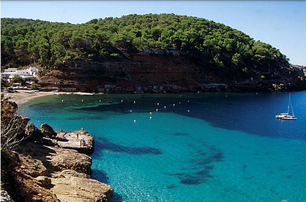 Amistat Island Hostel Ibiza 94/100