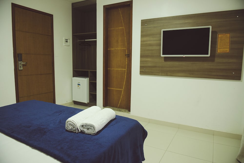 DELUXE, TWIN BEDS