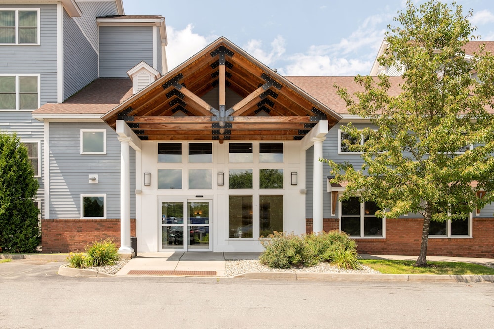 White River Inn and Suites 2/63
