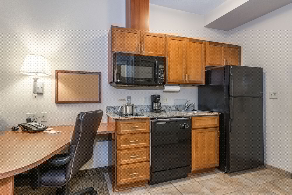 Candlewood Suites Burlington 26/33