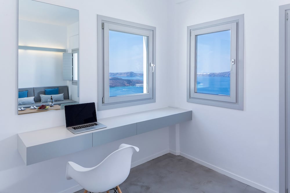 Alti Santorini Suites - Adults Only 18/39