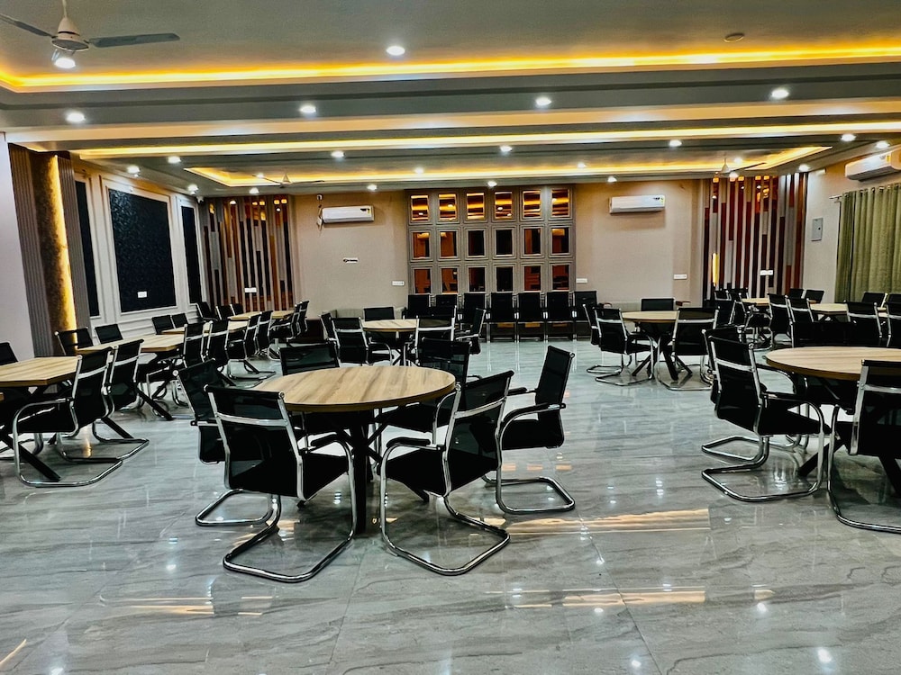 R.G Bilkha Hotel and Resorts 29/47