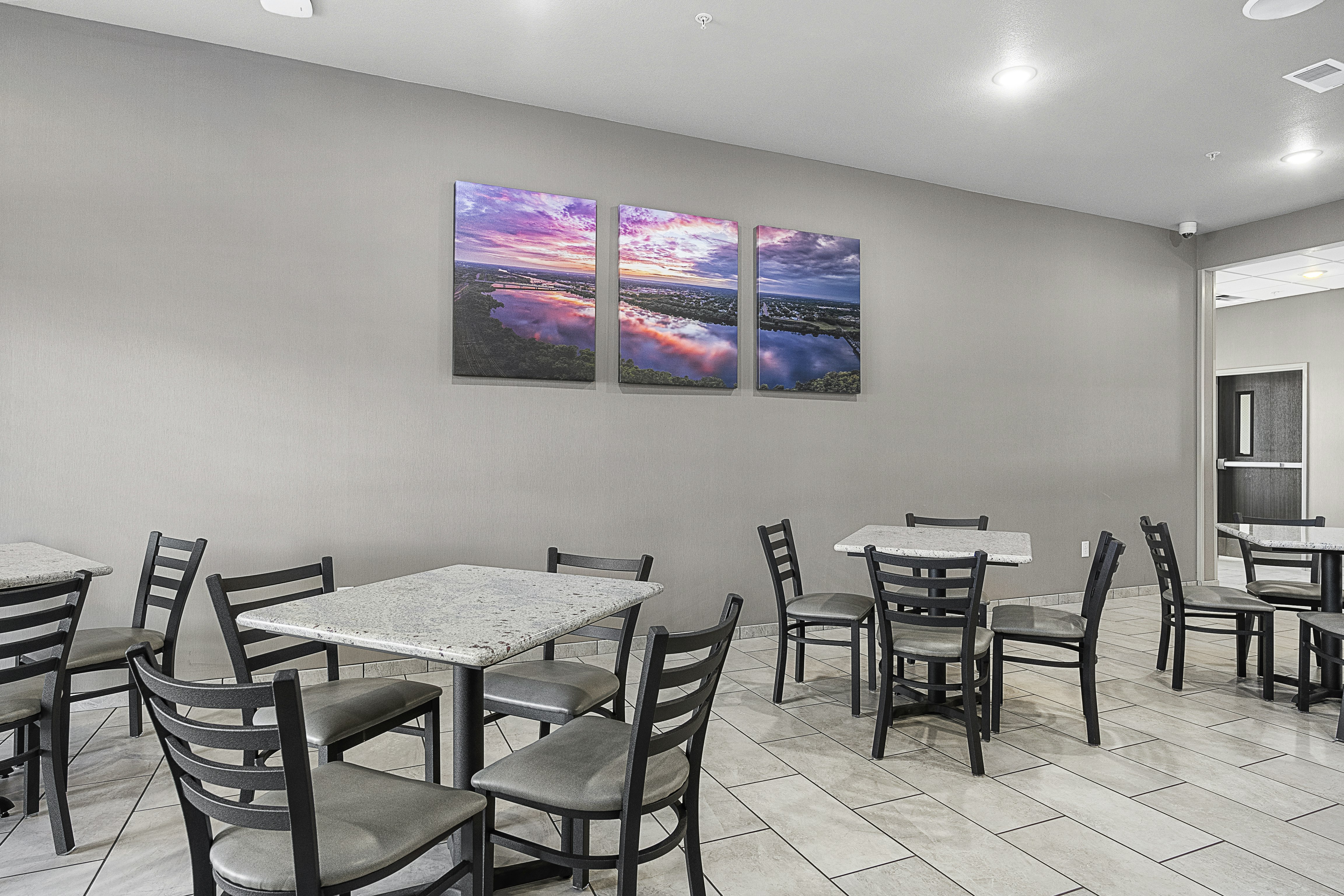 Riverstone Suites - Chippewa Falls 31/50