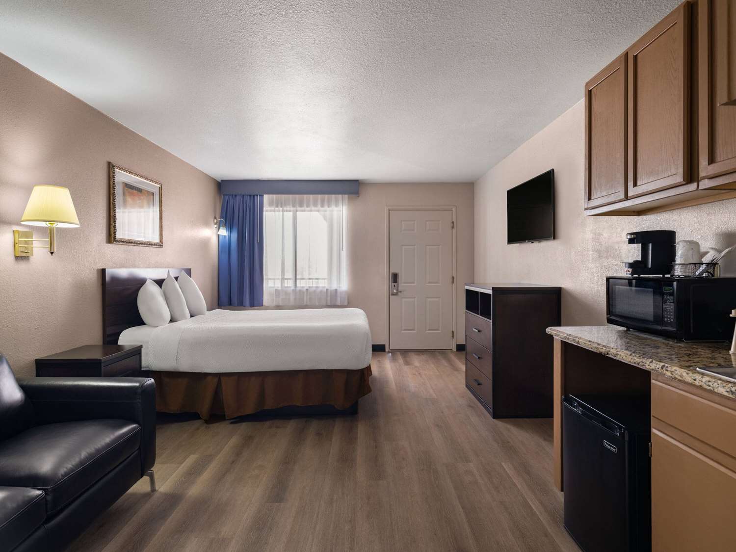 Travelodge by Wyndham Tucson AZ 26/34