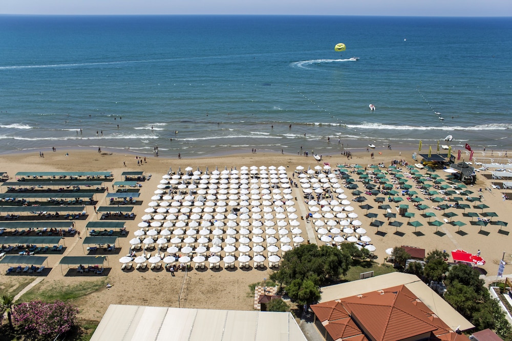 Alba Resort Hotel 44/50