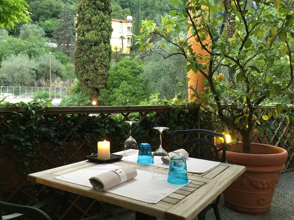 Hotel Villa Miravalle 32/50