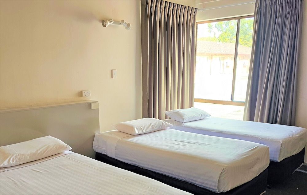 Sanno Marracoonda Airport Hotel 4/37