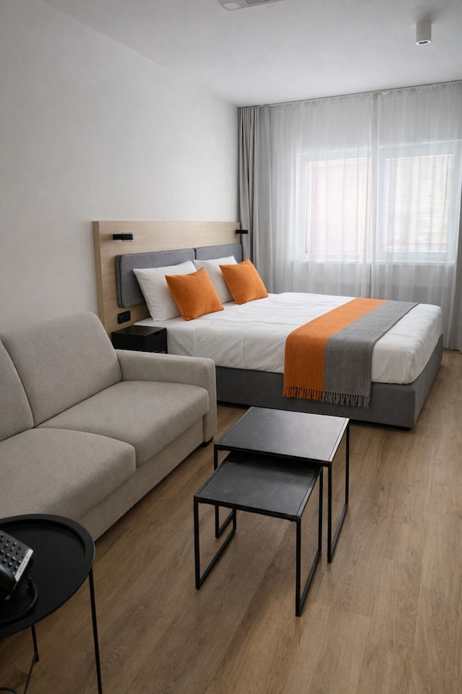Kapitol Hotel 20/62