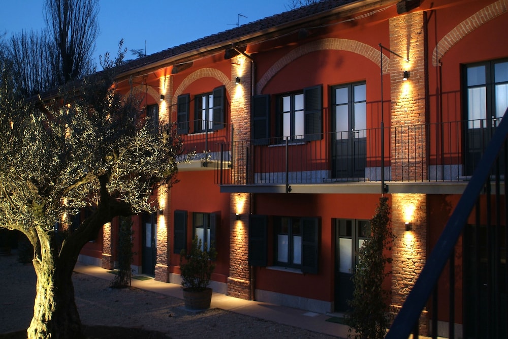 Le Serre Suites and Apartments 1/34