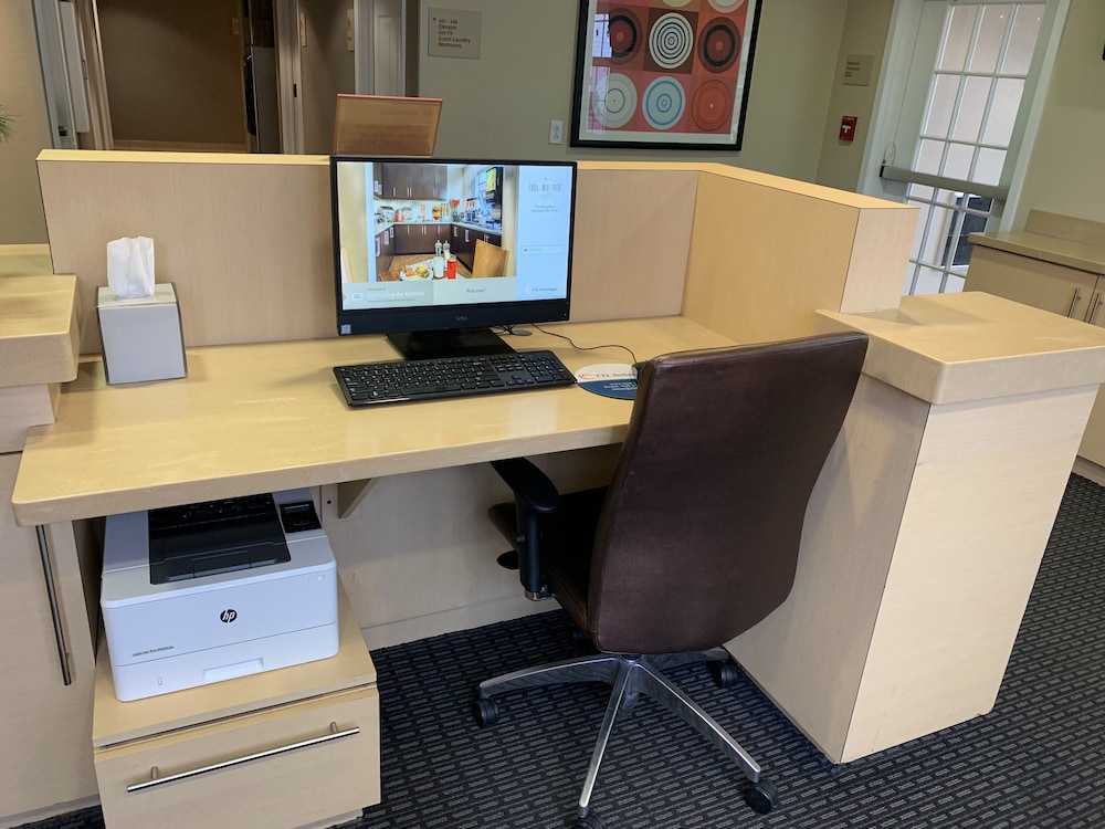 MainStay Suites Middleburg Heights Cleveland Airport 33/42