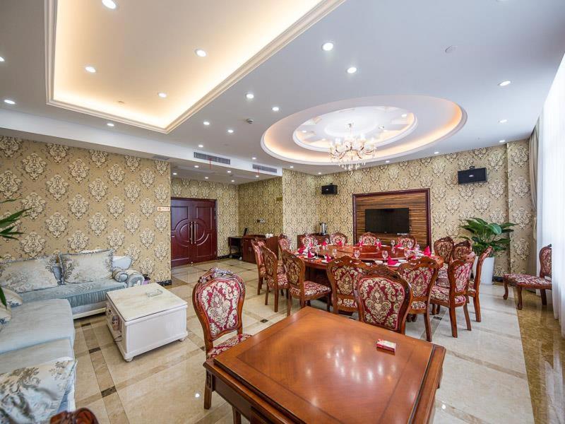 Vienna International Hotel (Shanghai Hongqiao National Exhibition and Convention Center) 15/19