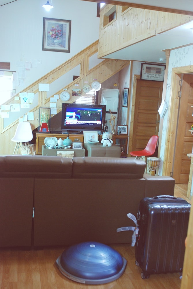 Tavo House 37/37