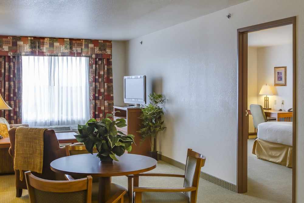 Holiday Inn Express Hotel Suites Jacksonville 40/52