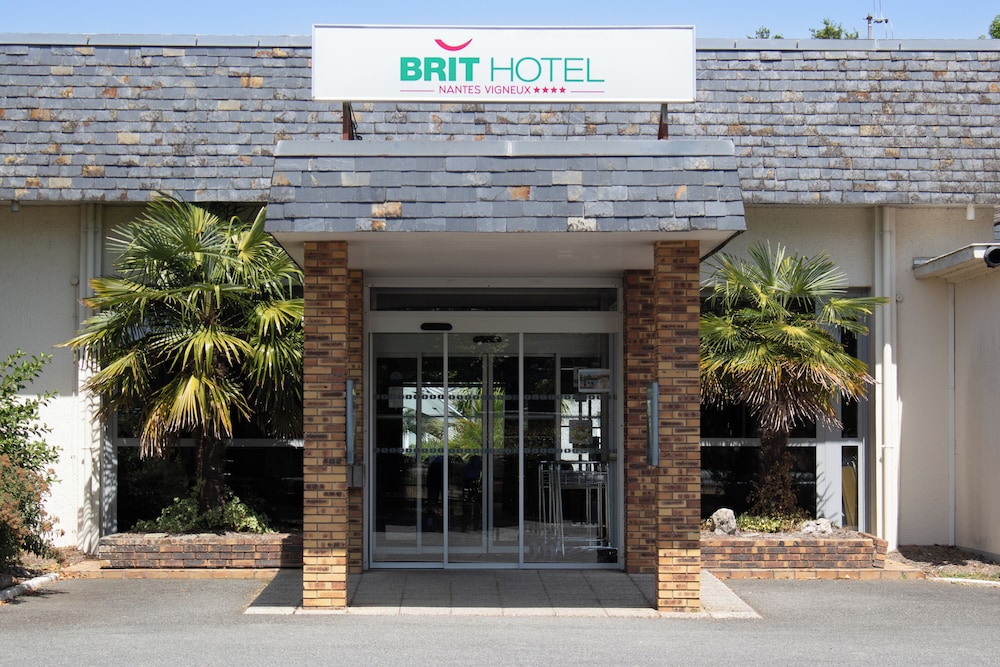 BRIT HOTEL NANTES VIGNEUX – L’ATLANTEL 1/49