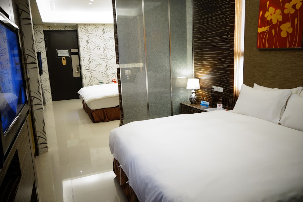Skylight B&amp;B 8/65