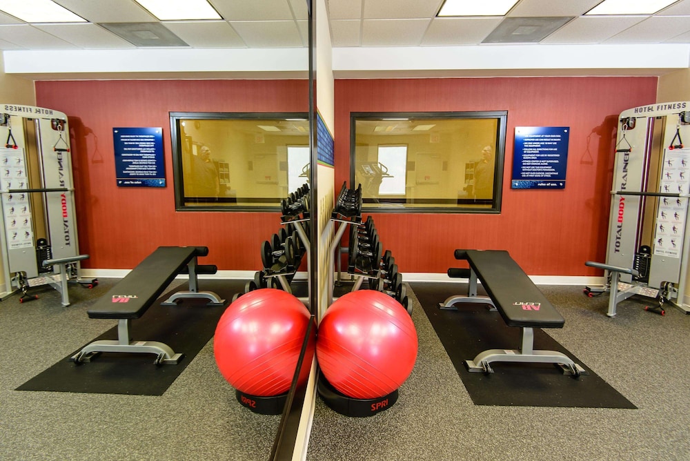 Hampton Inn Houston-Pearland 55/81