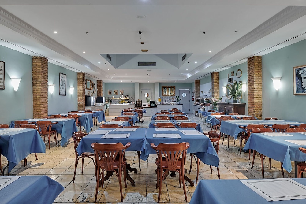 Ramblas Hotel 51/75