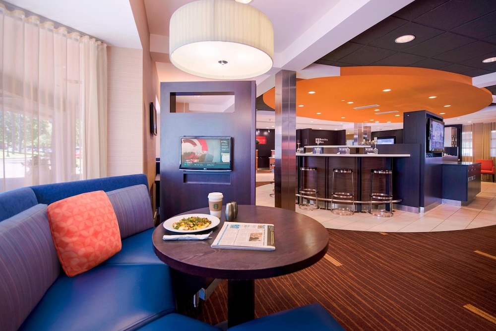 Courtyard By Marriott Wausau 34/44