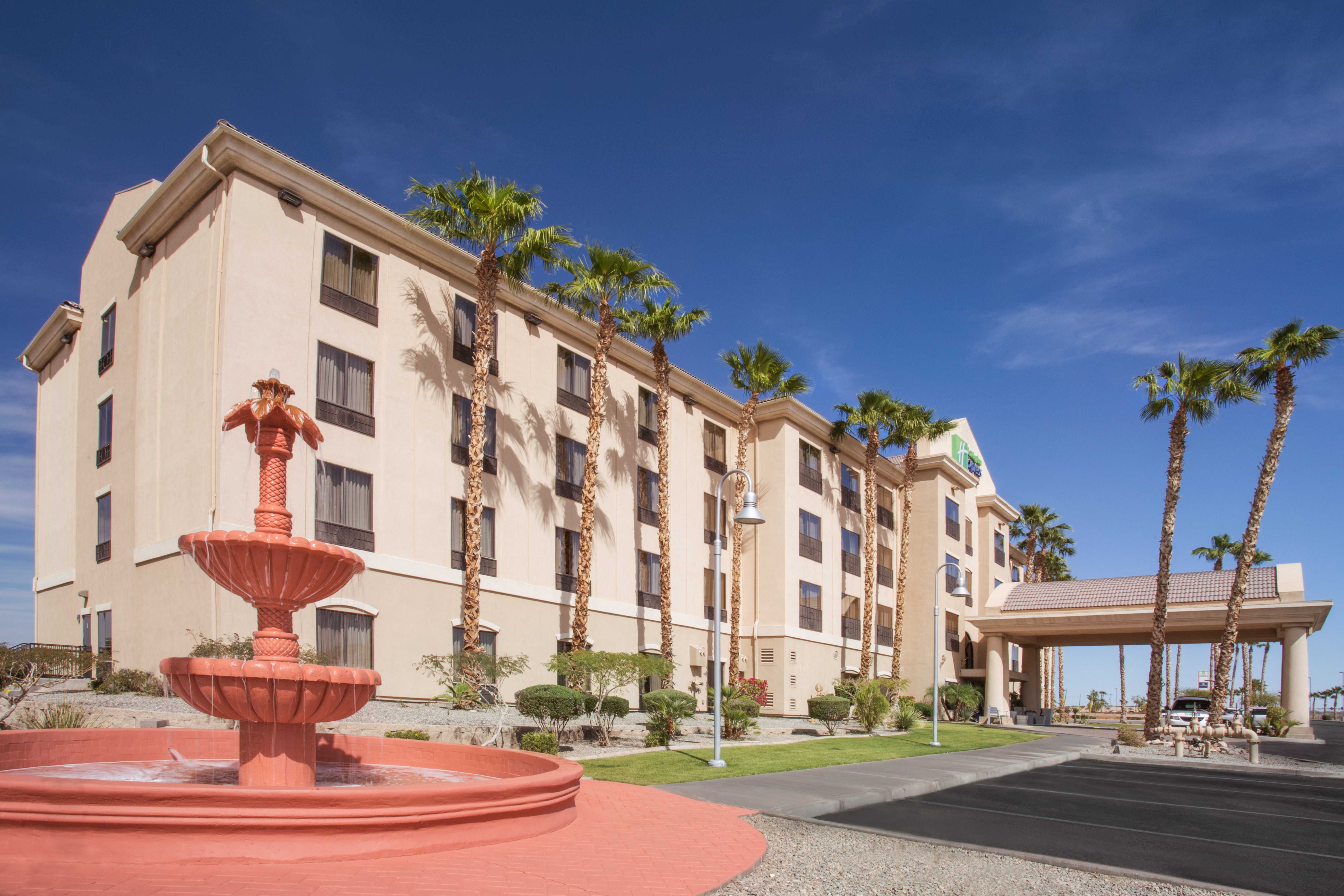 Holiday Inn Express Hotel Suites Yuma 74/79