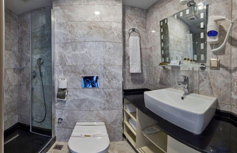 Marcello Hotel 25/65
