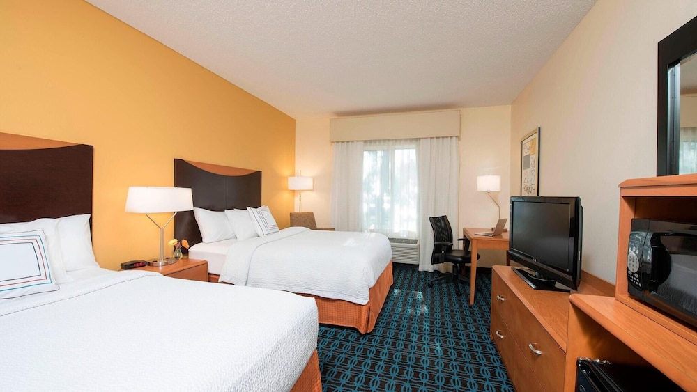 Spark by Hilton Bloomington 8/43