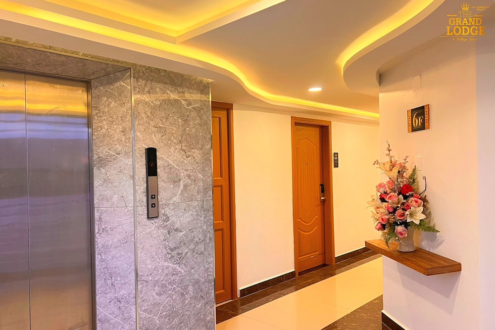 The Grand Lodge Pattaya by ZUZU 9/50