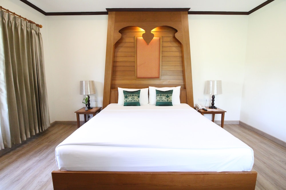 Horizon Village And Resort 20/72