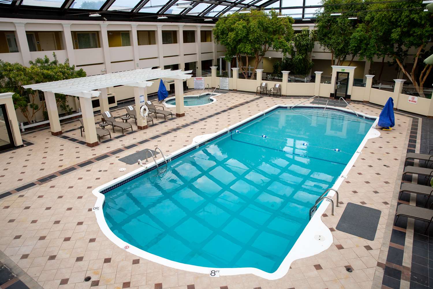 Best Western Plus Milwaukee Airport Hotel & Conference Center 38/39