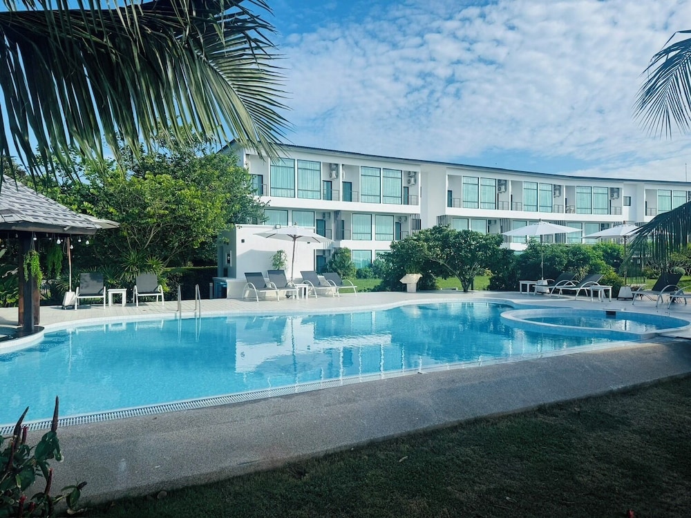 The Beach Resort & Residence 5/47