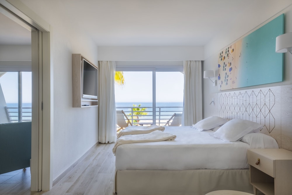Iberostar Waves Royal Andalus 27/76