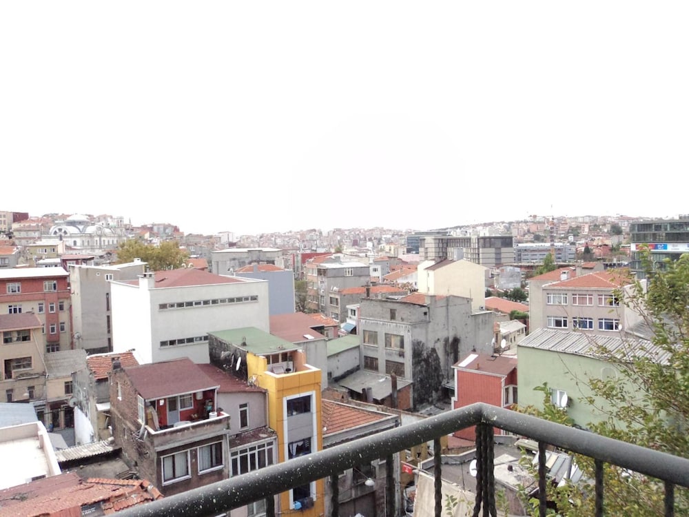 Terra Suites 54/60
