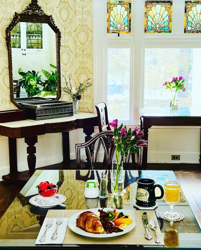 Manor House Bed & Breakfast 56/73