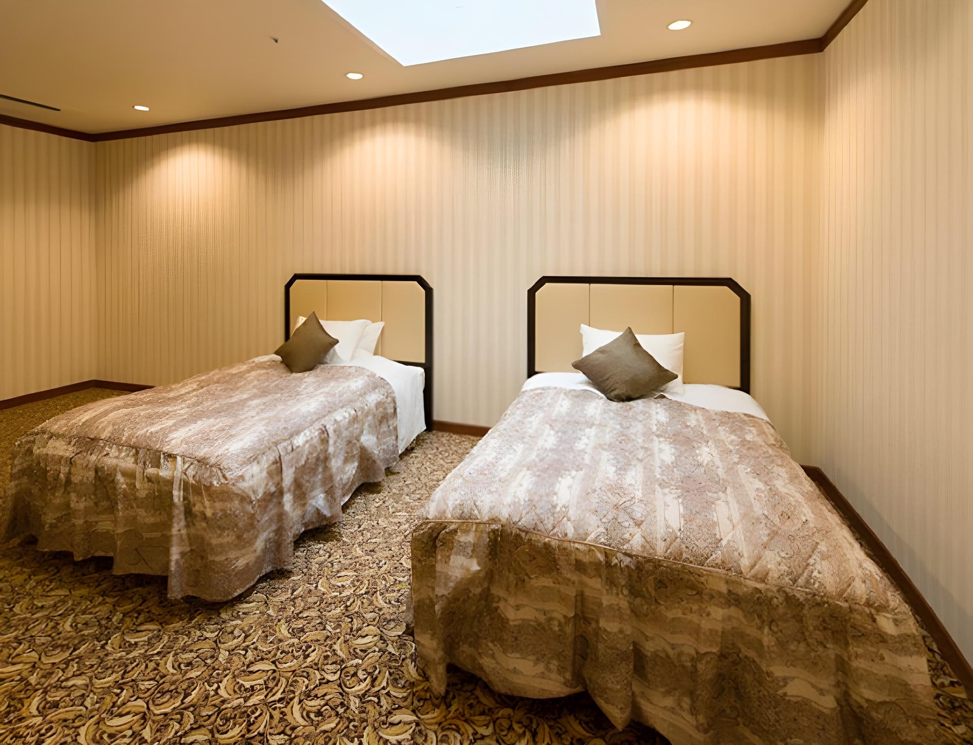 Luxury, Suite, Partial View