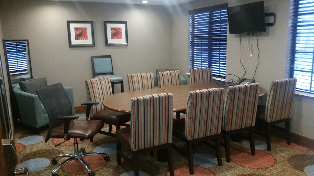 STAYBRIDGE SUITES LINCOLNSHIRE 47/59