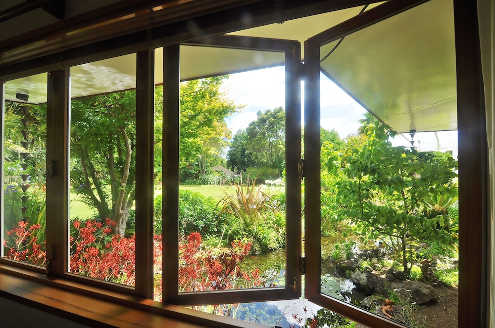 Moon Gate Villa 13/50