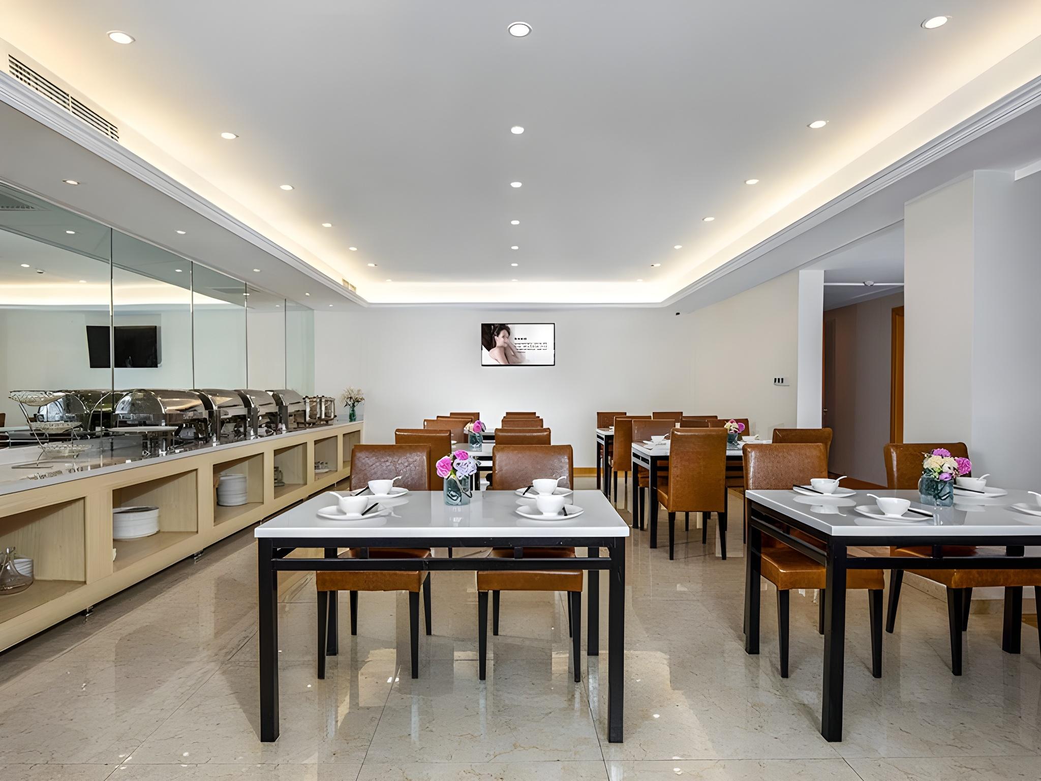 Vienna Hotel (Beijing Songzhuang) 34/37