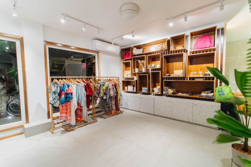 The Beach House Boutique Hotel 7/49