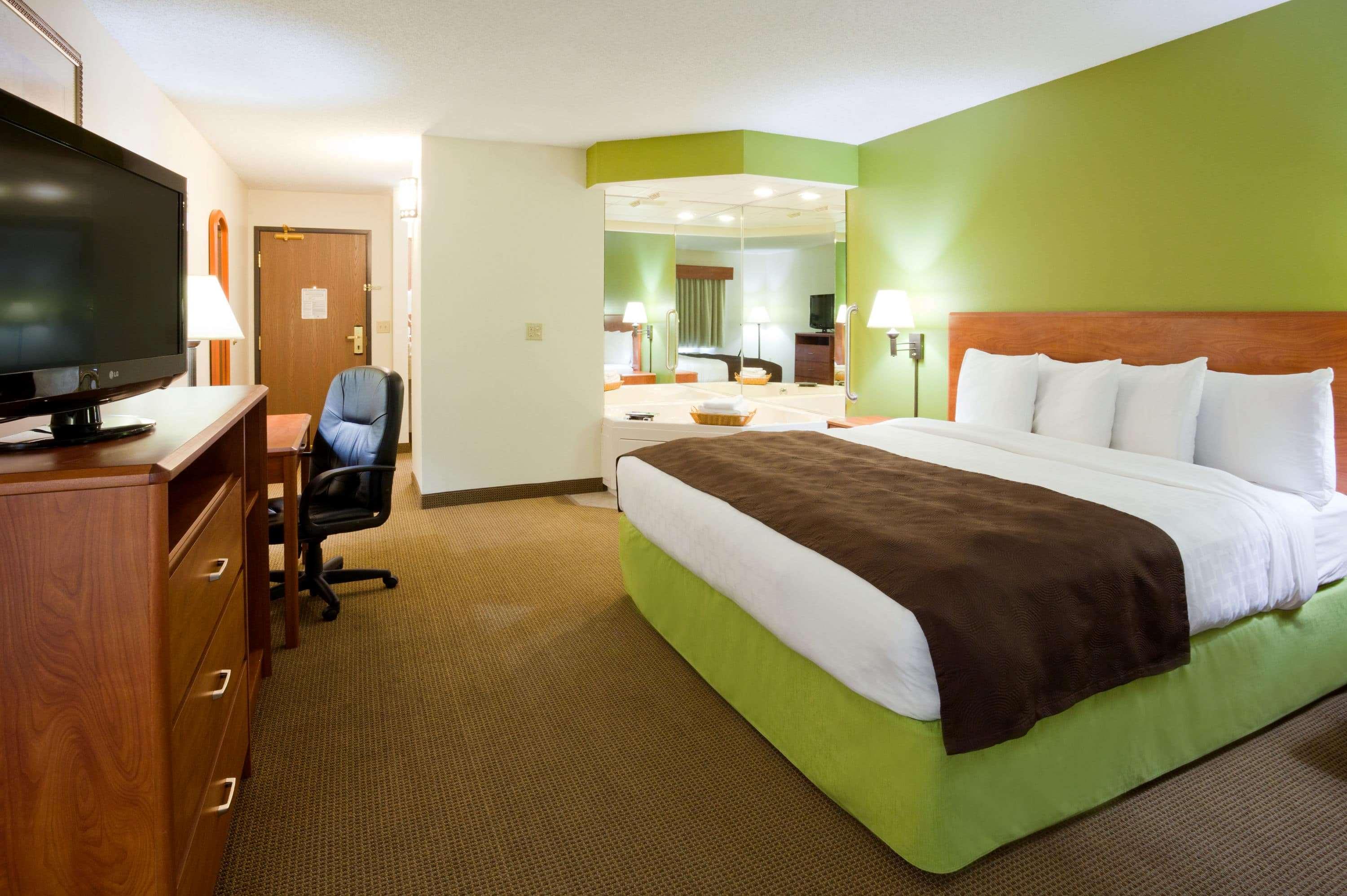 Suite, King Bed
