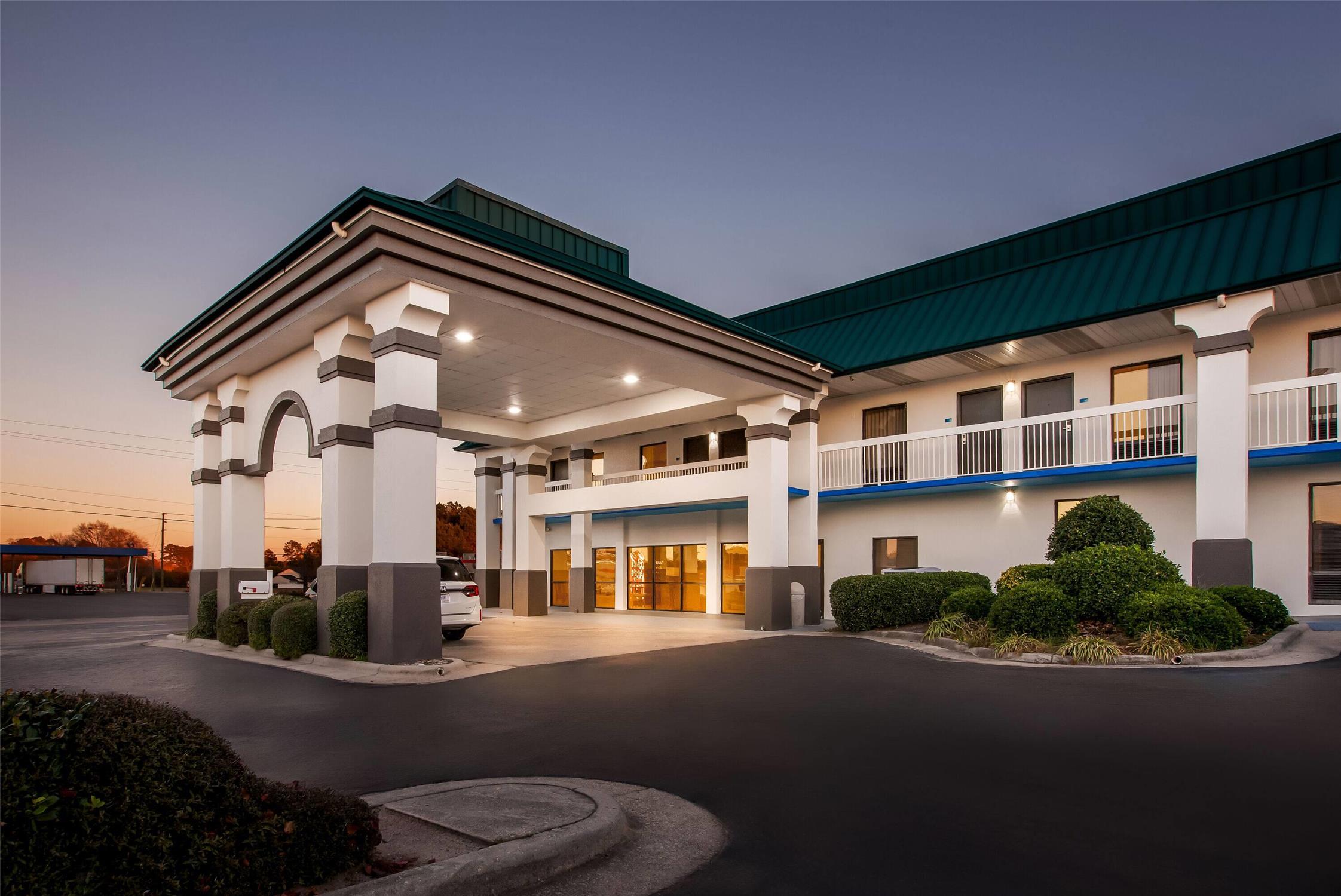 Days Inn By Wyndham Saint Pauls 4/22