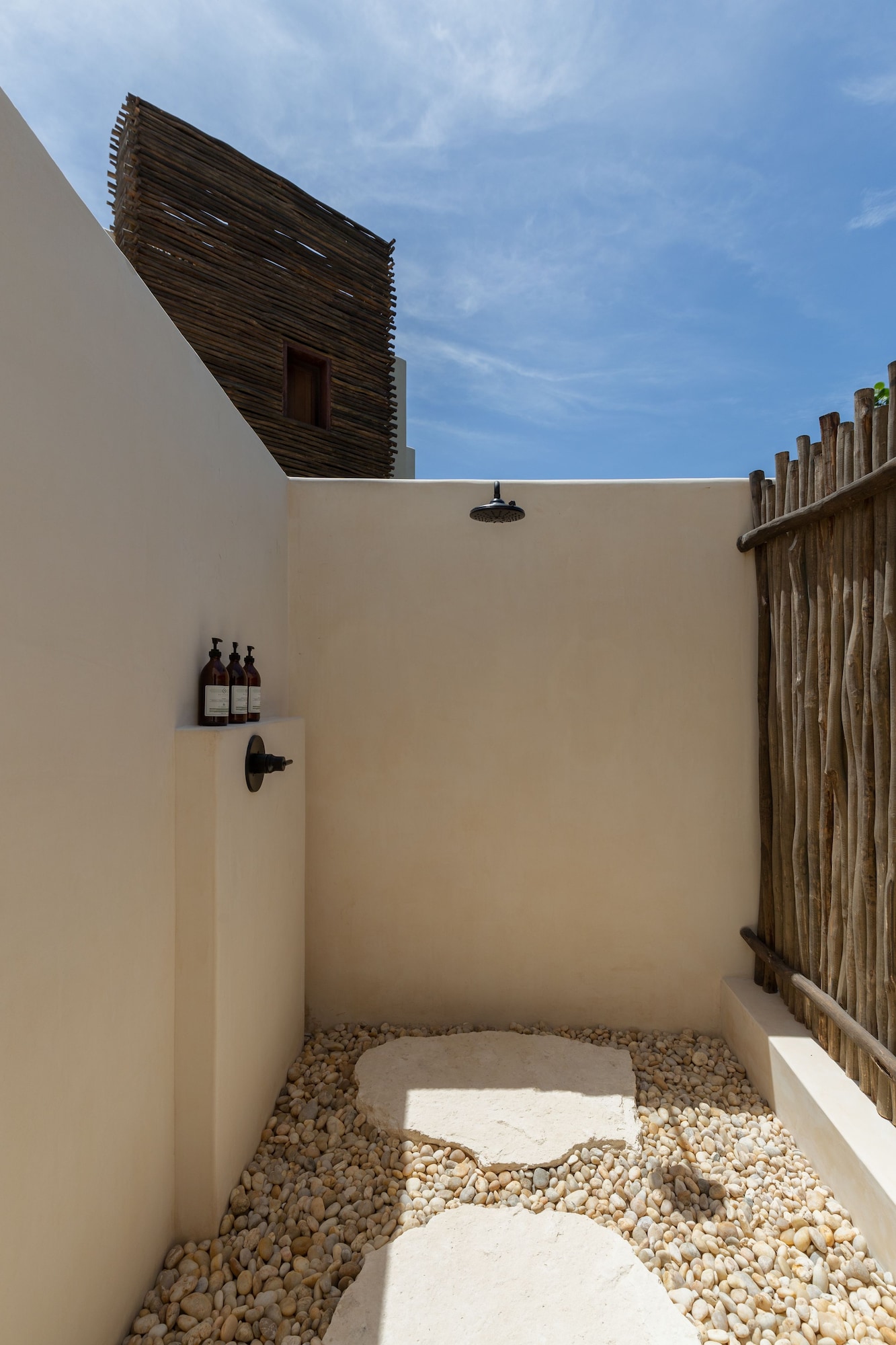SUITE, GARDEN VIEW