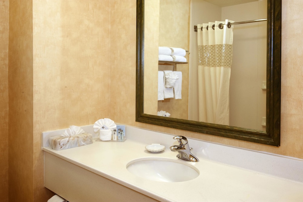 Hampton Inn Richfield 25/56