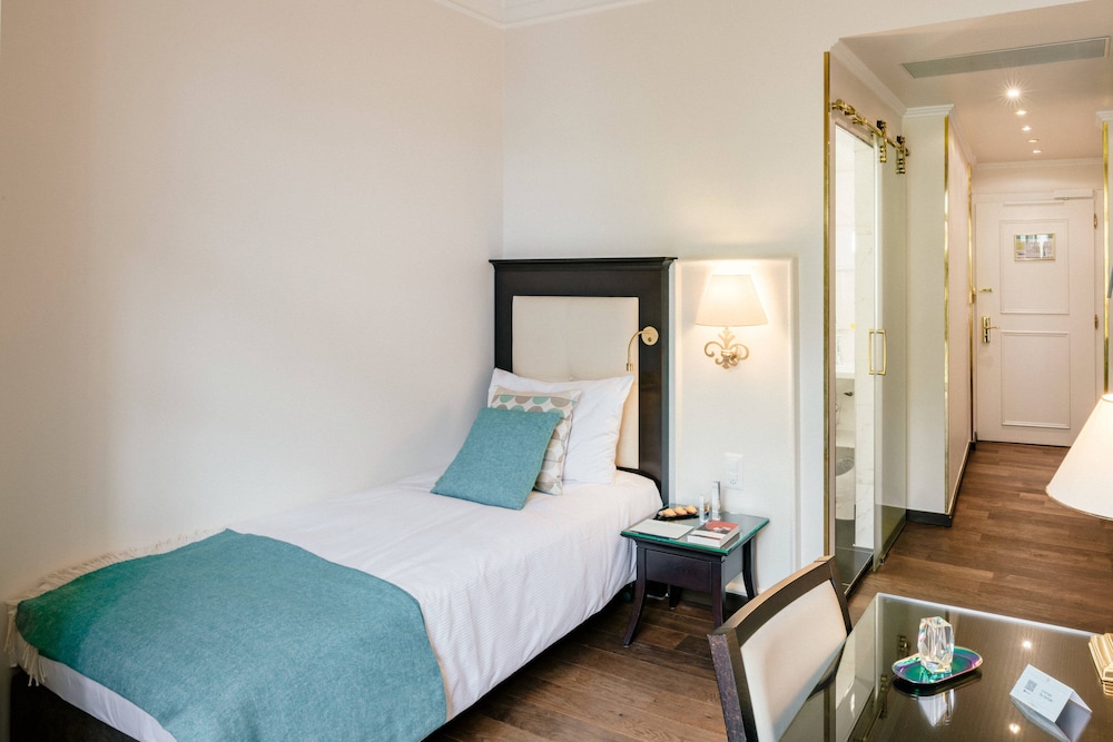 Grand Hotel Suisse Majestic 13/53