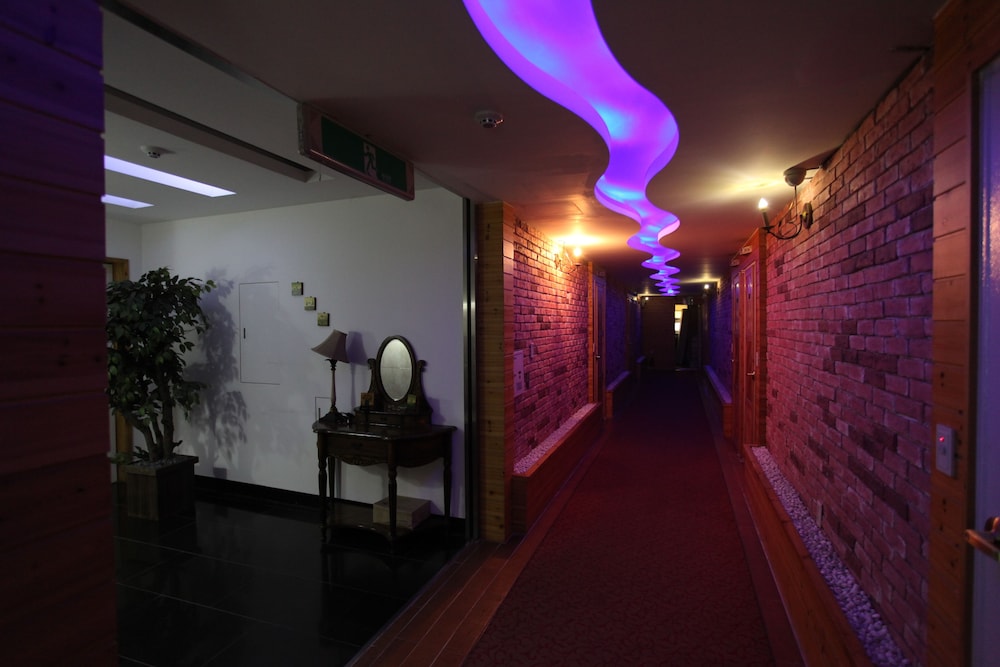 Cheonan Business Hotel 29/50