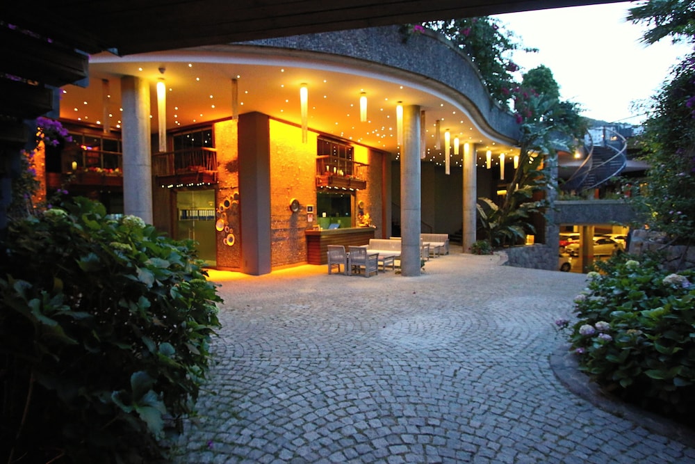 Costa Farilya Special Class Hotel 9/71