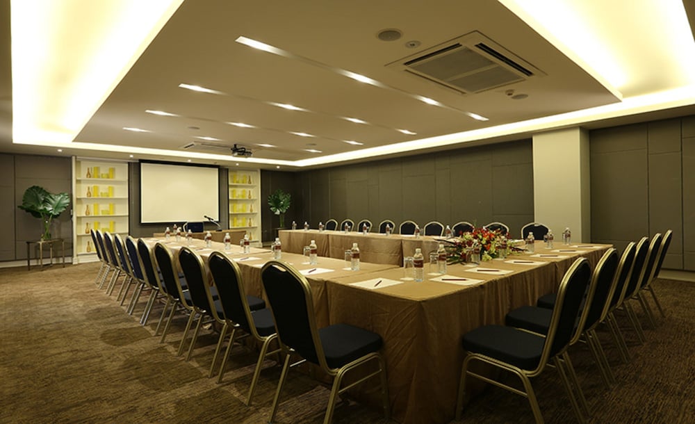 Bangna Pride Hotel & Residence 37/44