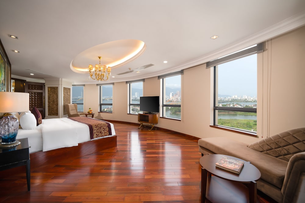 بنتهاوس فاخر بسريرين كينج، Minh Toan Galaxy Hotel,Da Nang 4/6
